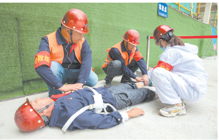 建筑工程事故 救援演练促安全